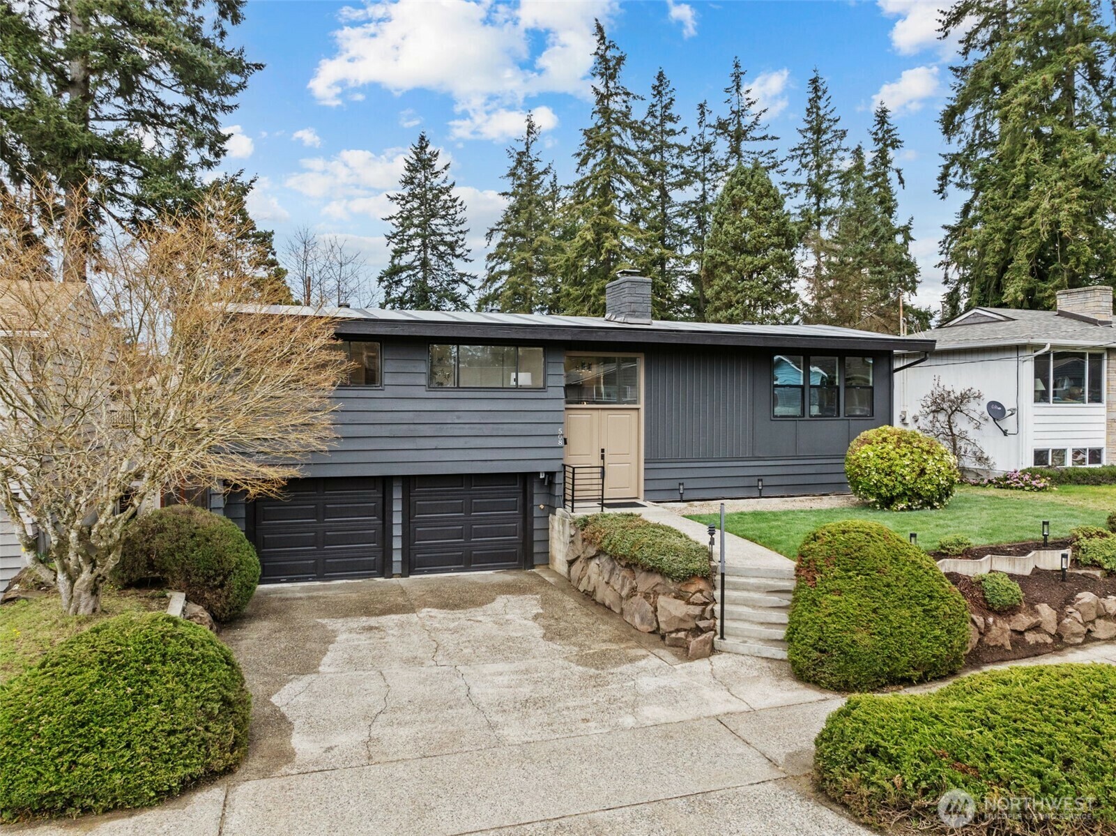 Property Photo: 508 NE 124th Street WA 98125