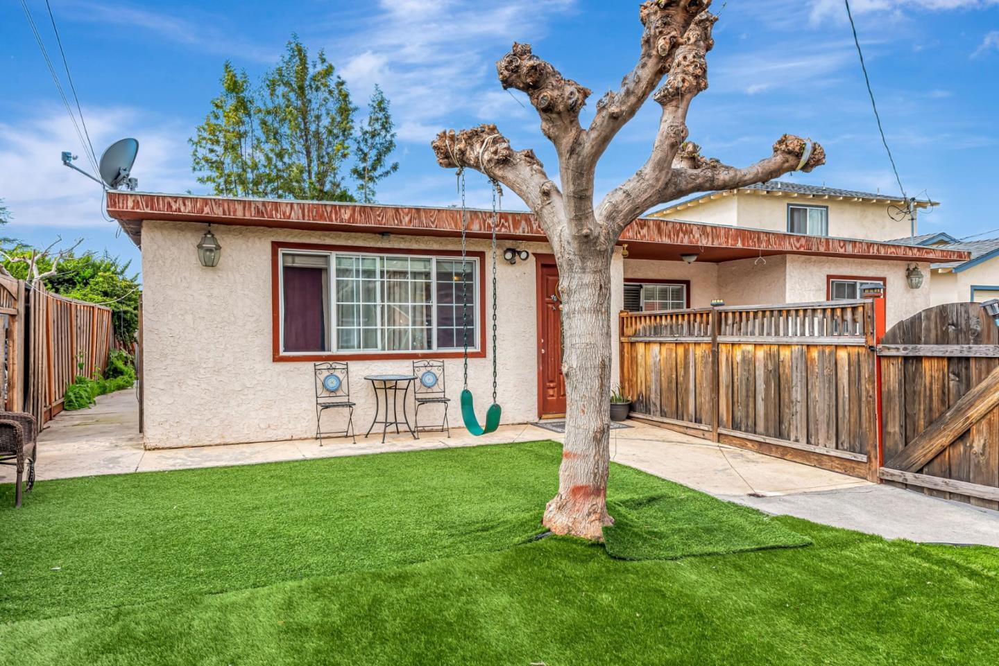 Property Photo: 10285 Chrisland Court CA 95127