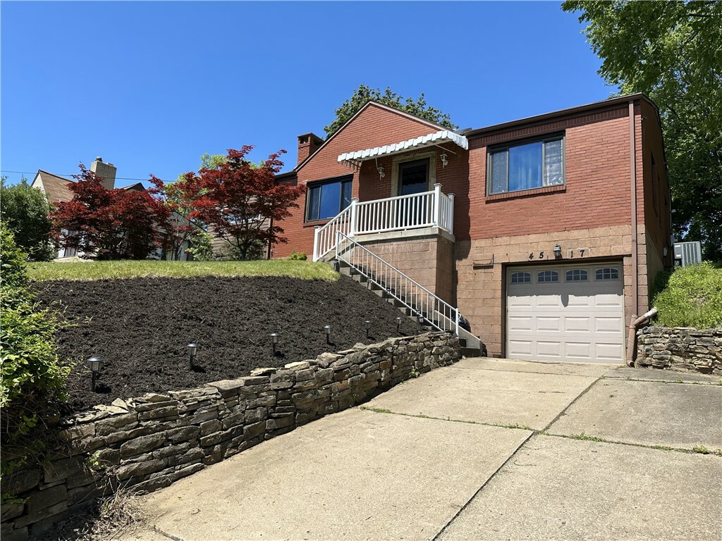 Property Photo: 4517 Lebanon Church Rd PA 15122