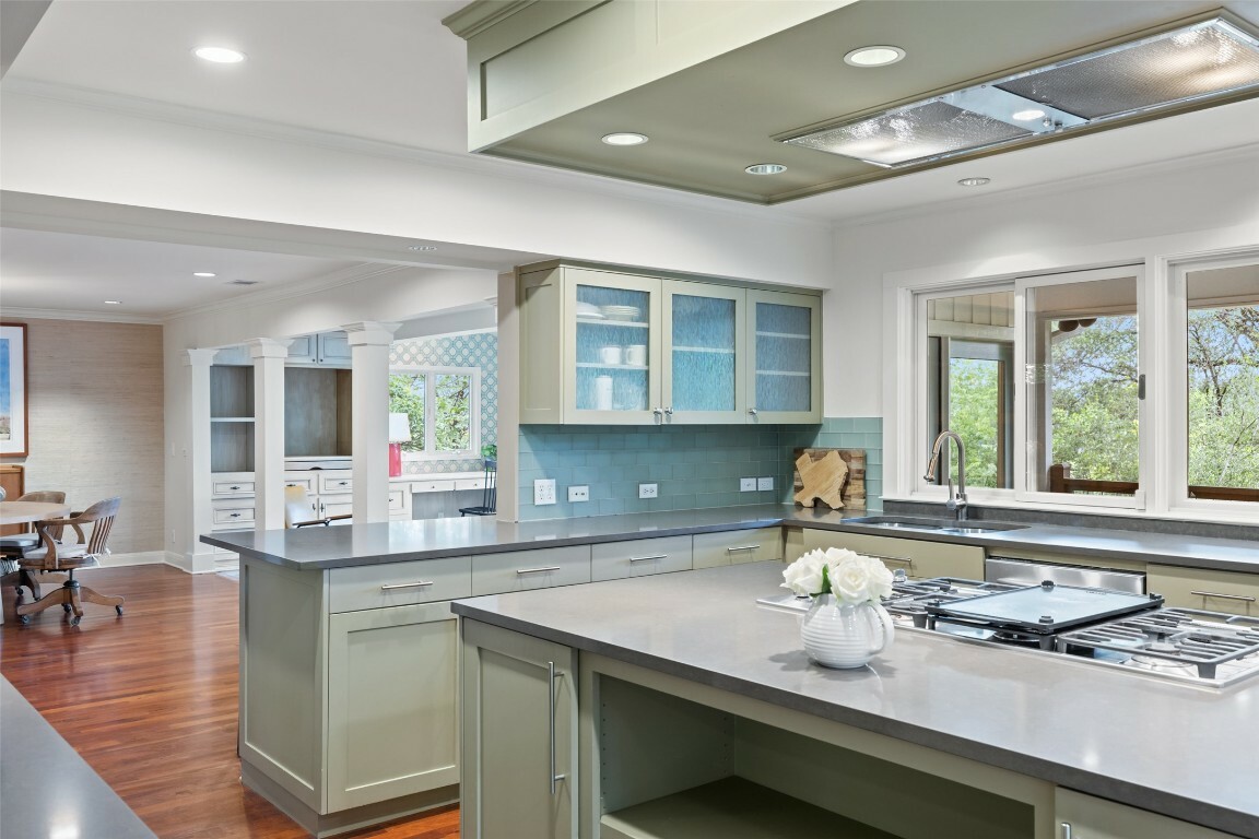 Property Photo: 3608 Edgemont Drive TX 78731