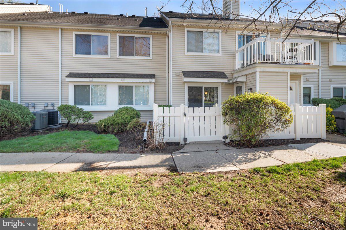 13 Wynwood Drive  Monmouth Junction NJ 08852 photo