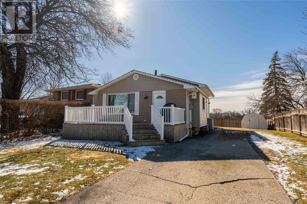 Property Photo: 155 Templeton Crescent ON N0N 1H0
