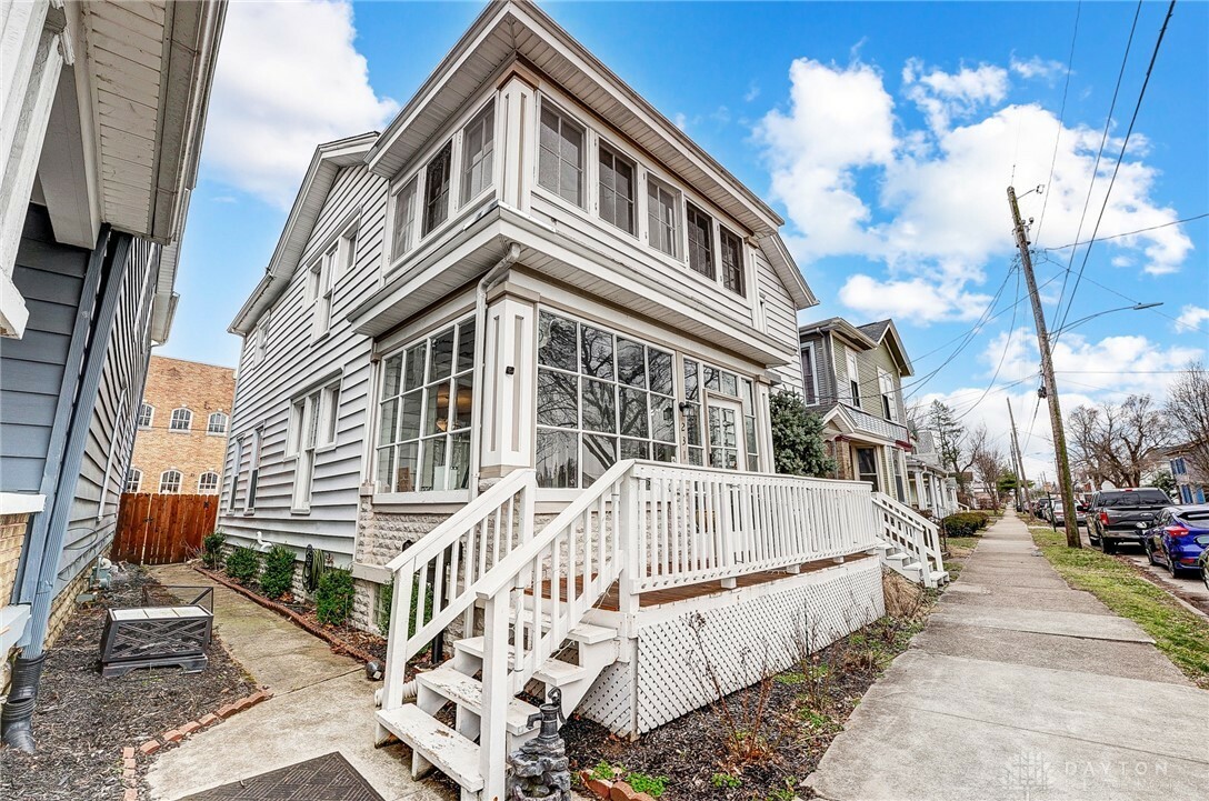 Property Photo:  231 Yankee Road  OH 45044 