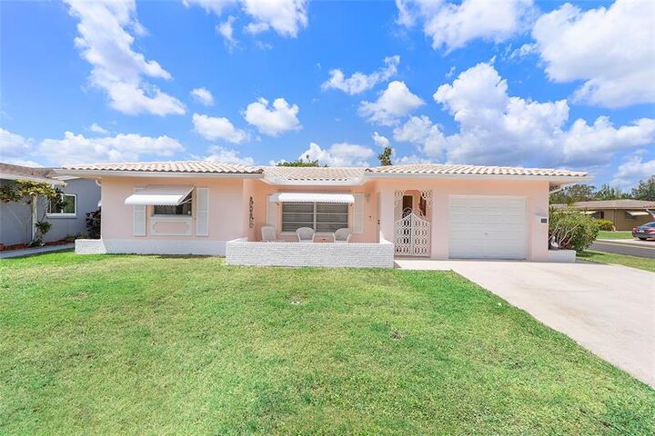 6015 NW 67th Ter  Tamarac FL 33321 photo