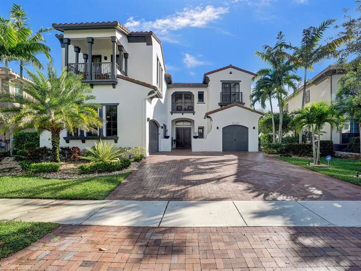 Property Photo: 10292 Emerson St FL 33076