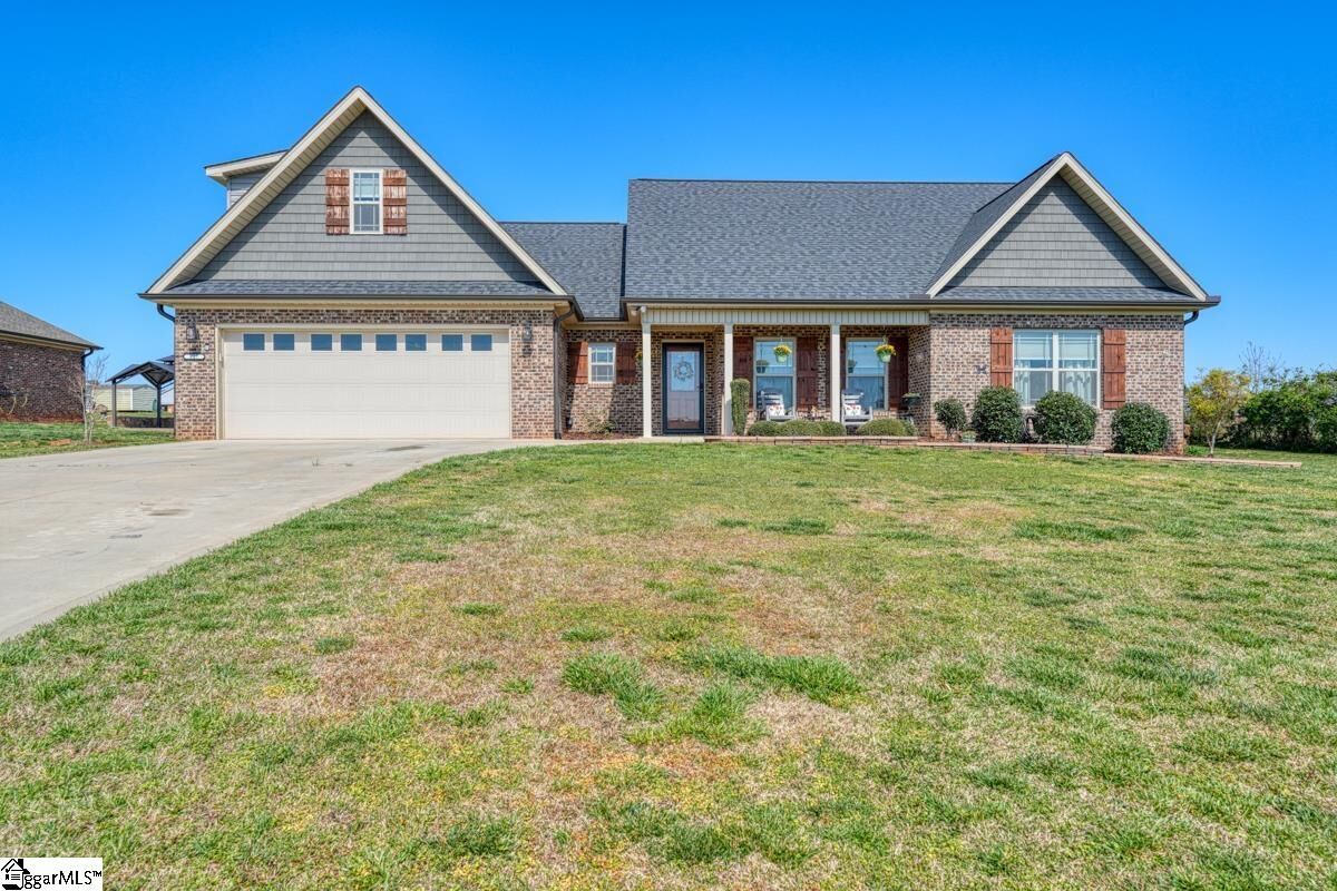 Property Photo:  927 Love Springs Road  SC 29330 