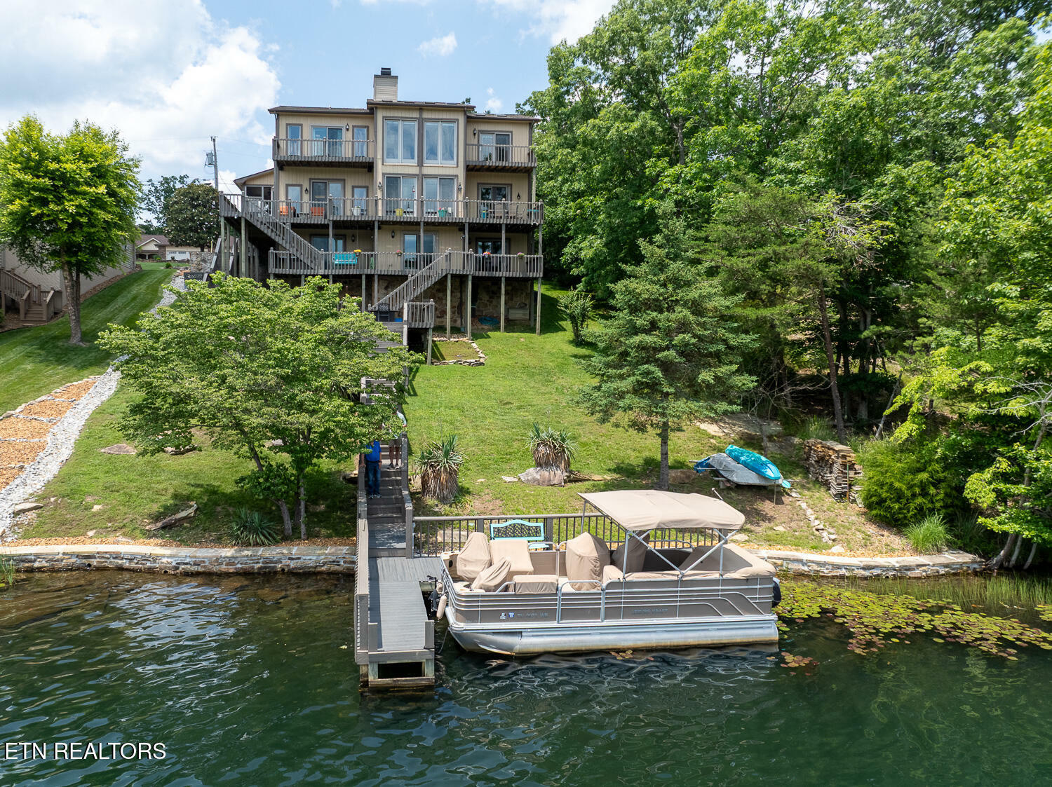 Property Photo:  20 Brixton Lane  TN 38558 