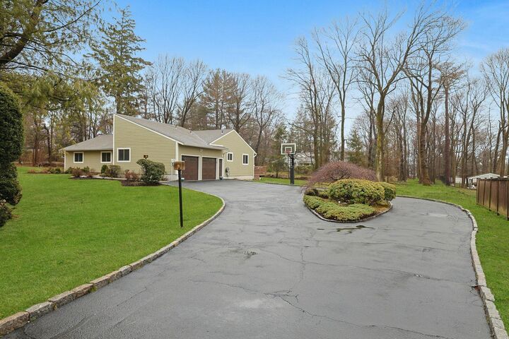 698 Bear Ridge Road  Pleasantville NY 10570 photo