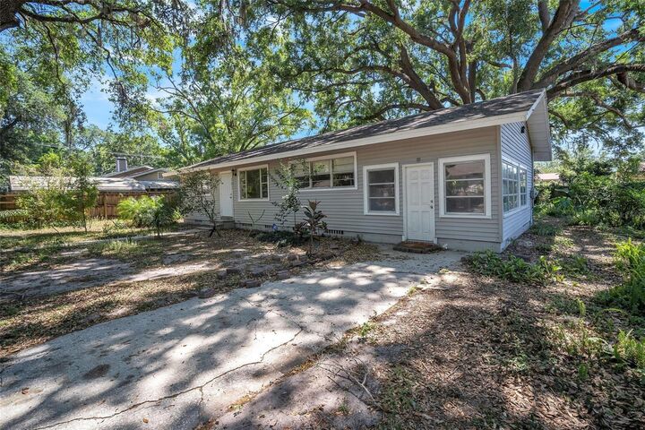 Property Photo: 503 W Lee Street FL 33563