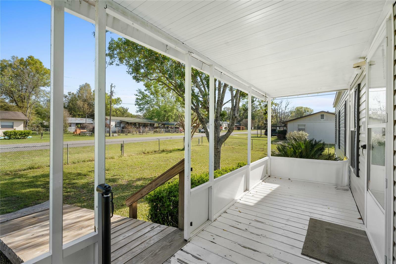 Property Photo: 17382 Harrell Street FL 32622