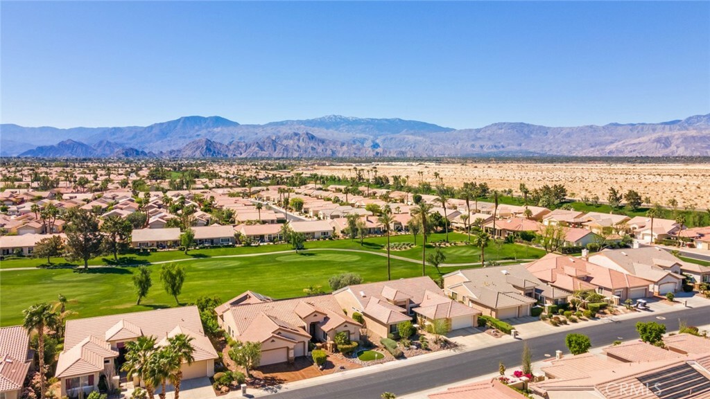 Property Photo:  78215 Sunrise Canyon Avenue  CA 92211 