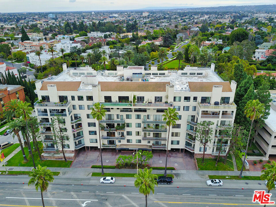 Property Photo: 4460 Wilshire Boulevard 503 CA 90010