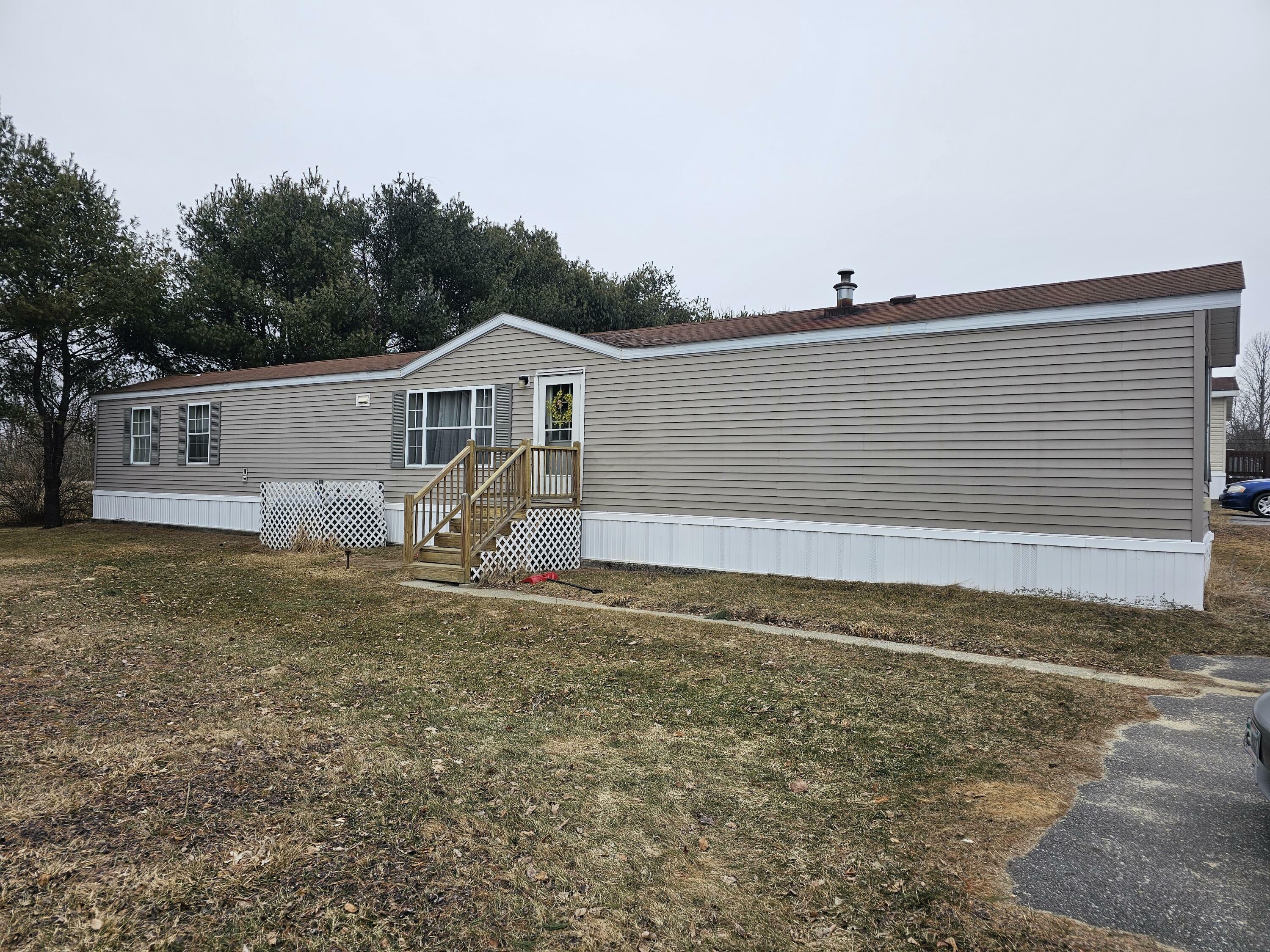 Property Photo: 5 Dunlop Avenue ME 04256
