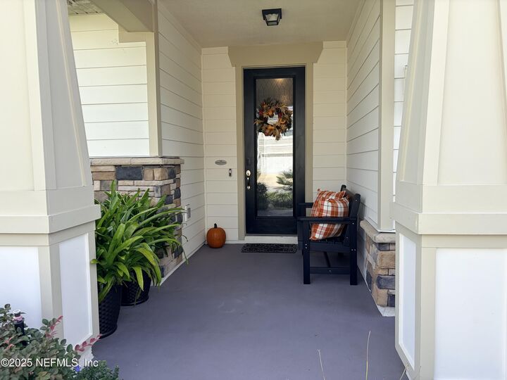Property Photo: 22 Myrtle Oak Court FL 32092