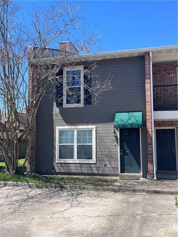 4624 Parkoaks Drive 16  Baton Rouge LA 70816 photo