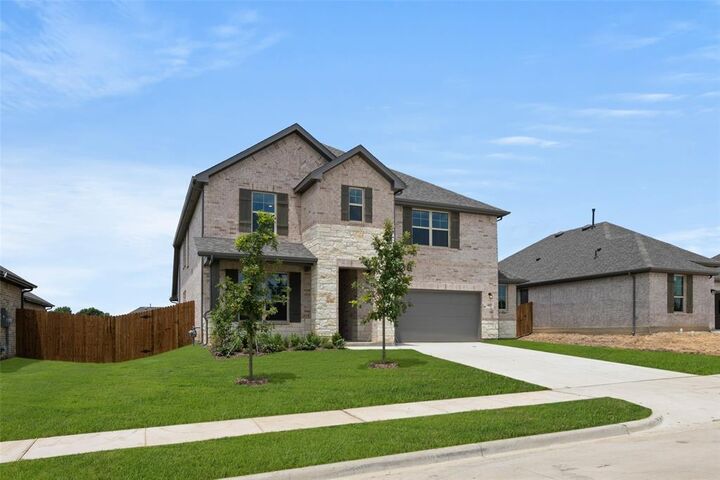 Property Photo: 425 Wabash Drive TX 75167