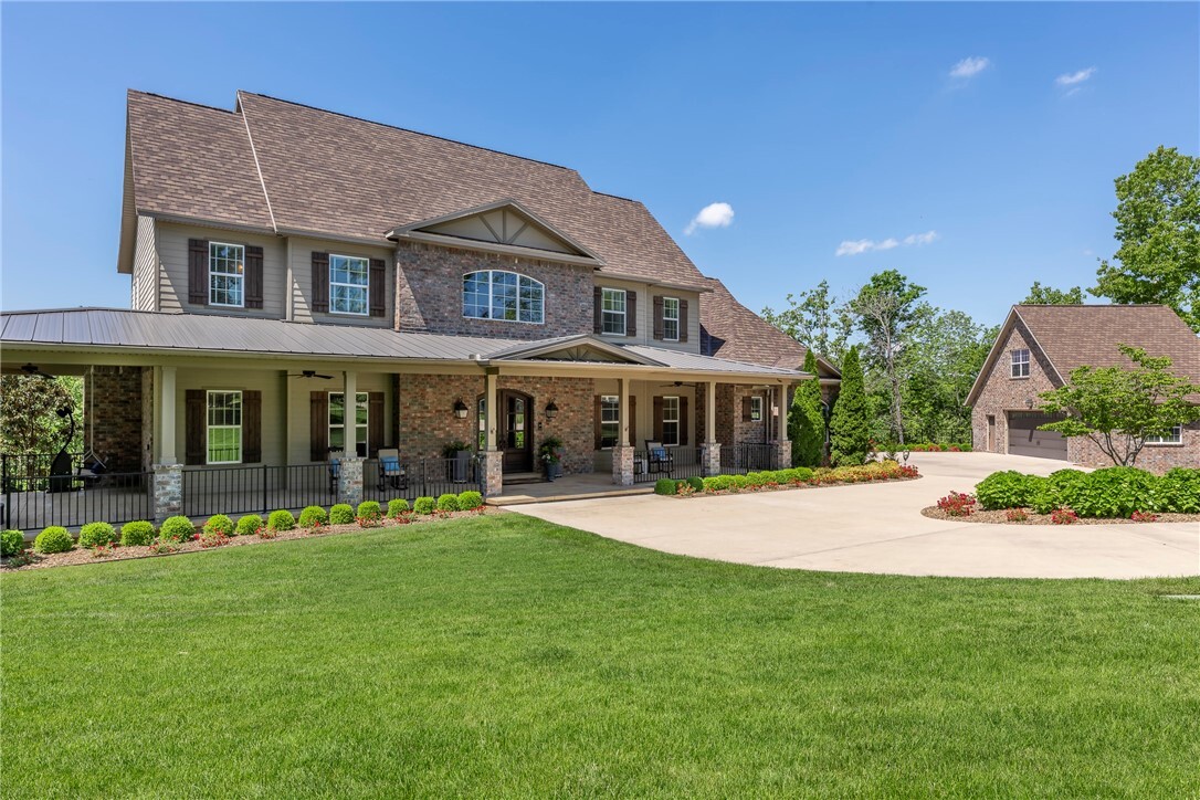 Property Photo: 407 NW Linebarger Lane AR 72712