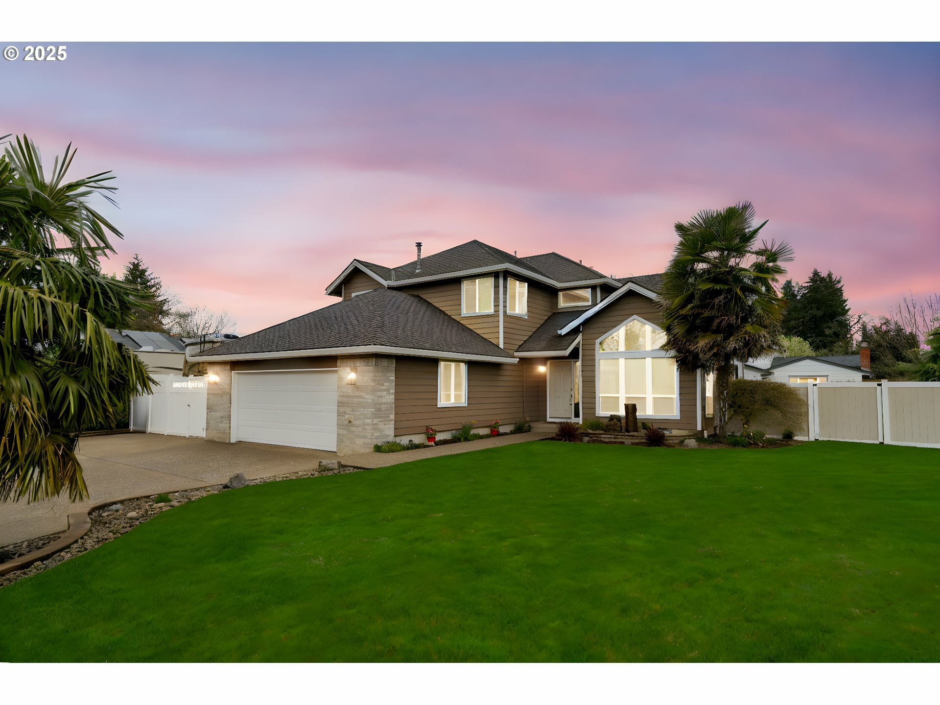 Property Photo: 318 NE 16th Ave OR 97124