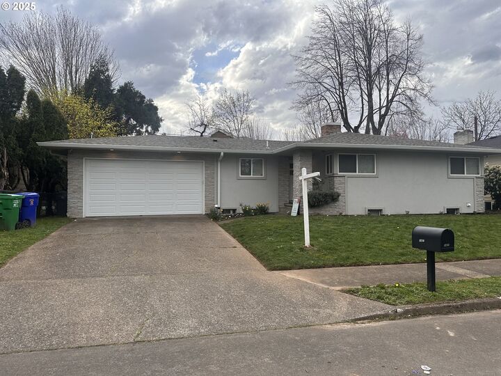 1427 SE 109th Ave  Portland OR 97216 photo