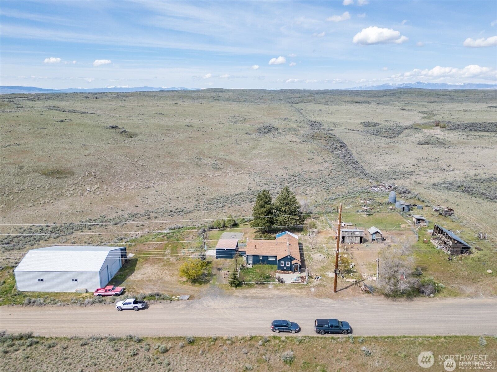 Property Photo: 925 NW Road B WA 98858