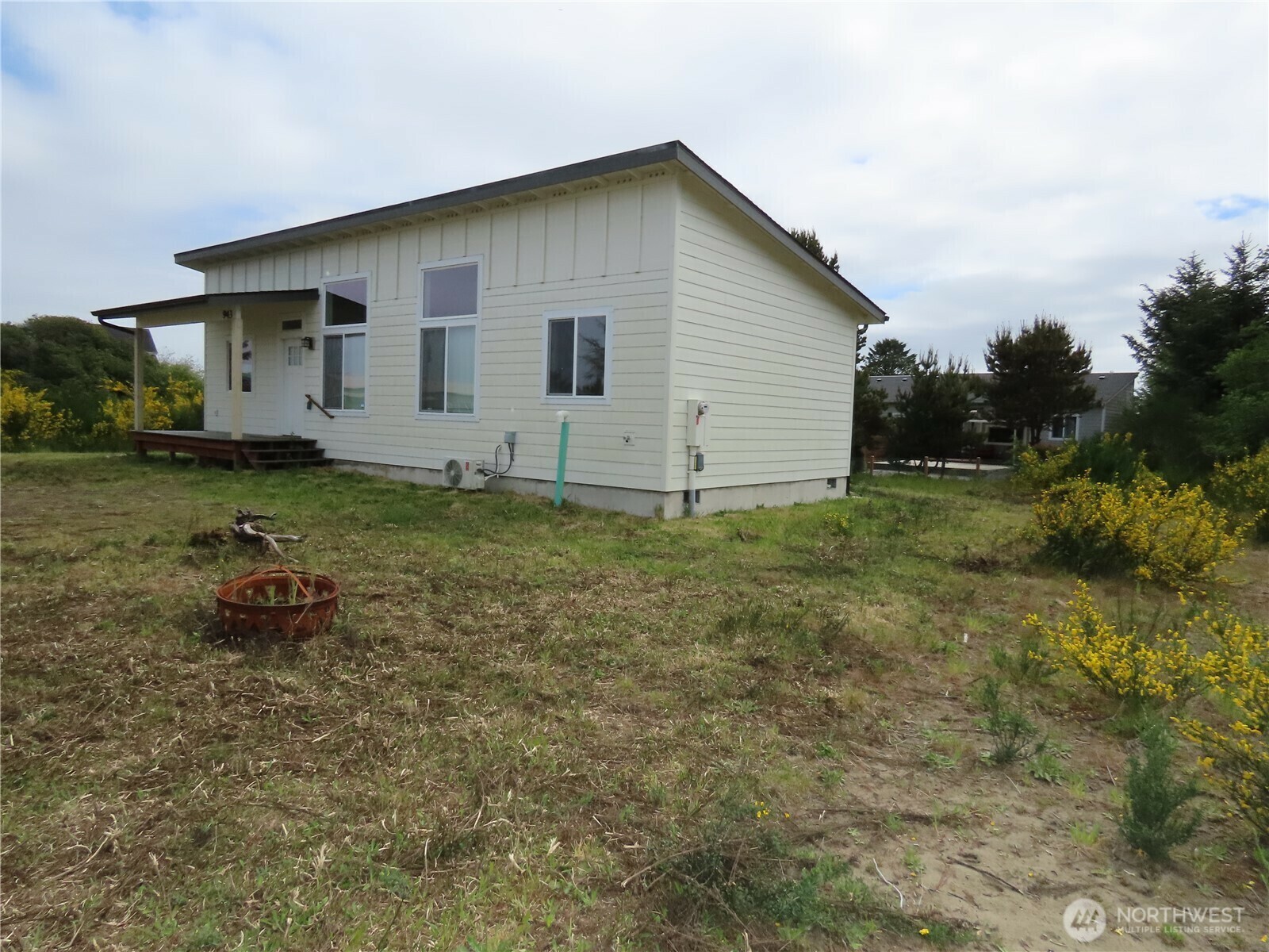 Property Photo: 943 Silver King Avenue SE WA 98569