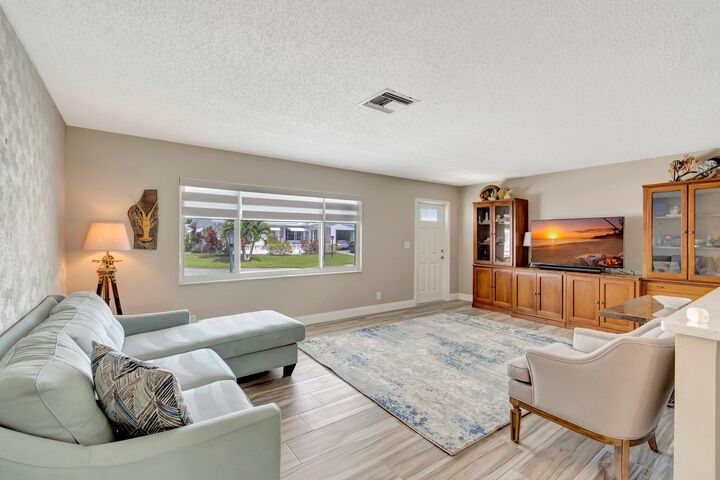 Property Photo: 2012 SW 15th Street FL 33426