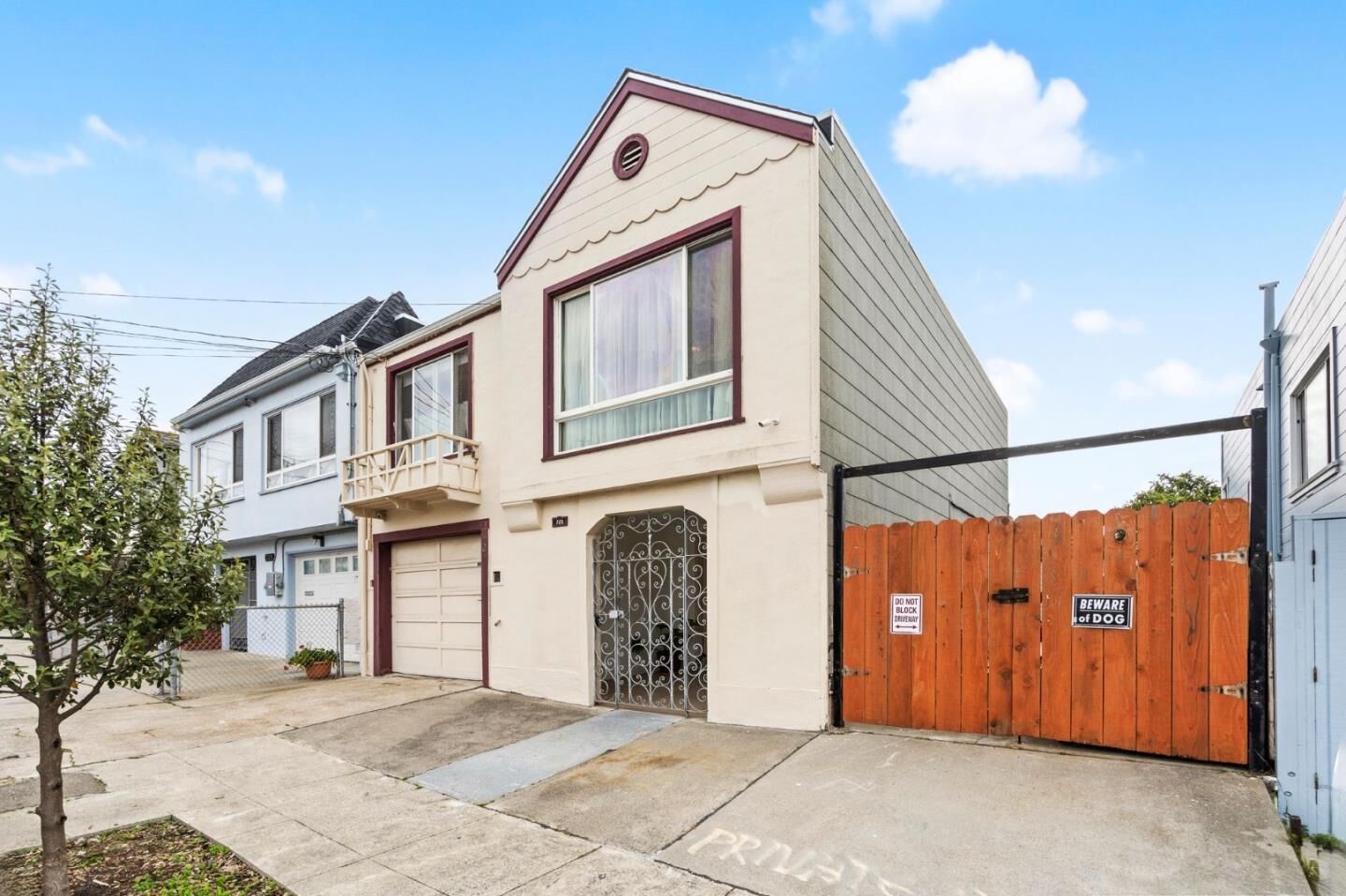 Property Photo: 725 Delta Street CA 94134