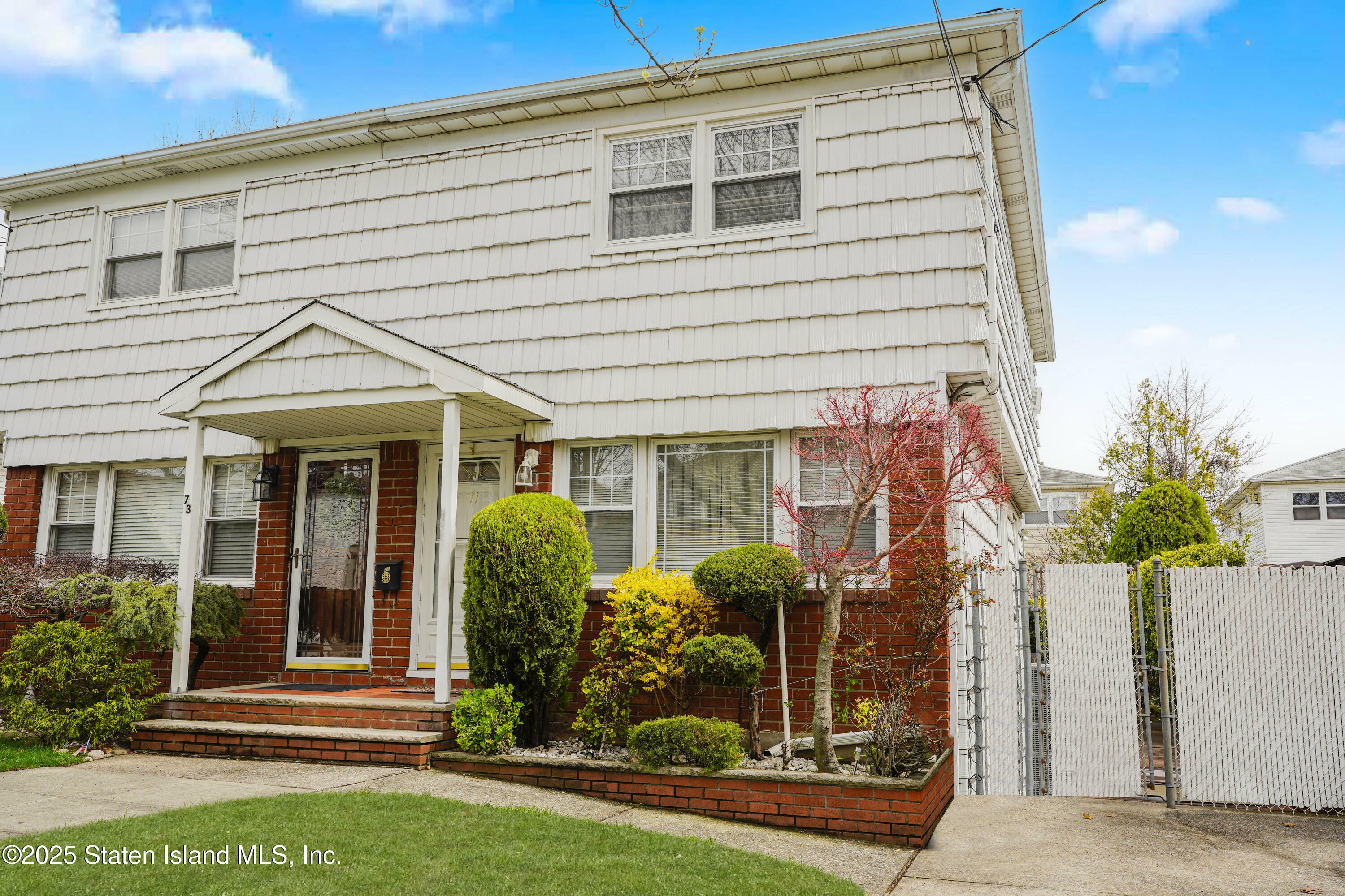 Property Photo: 71 Abingdon Avenue NY 10308