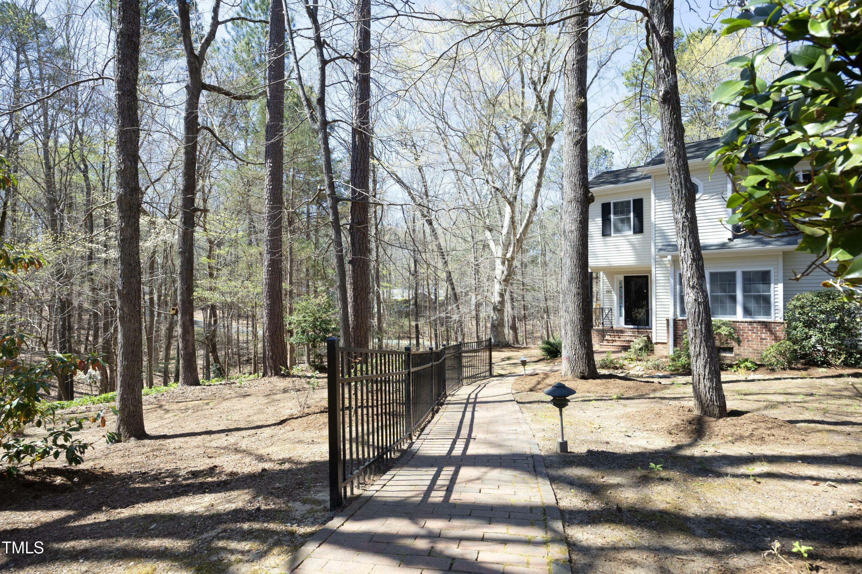 Property Photo:  362 Linden Close  NC 27312 