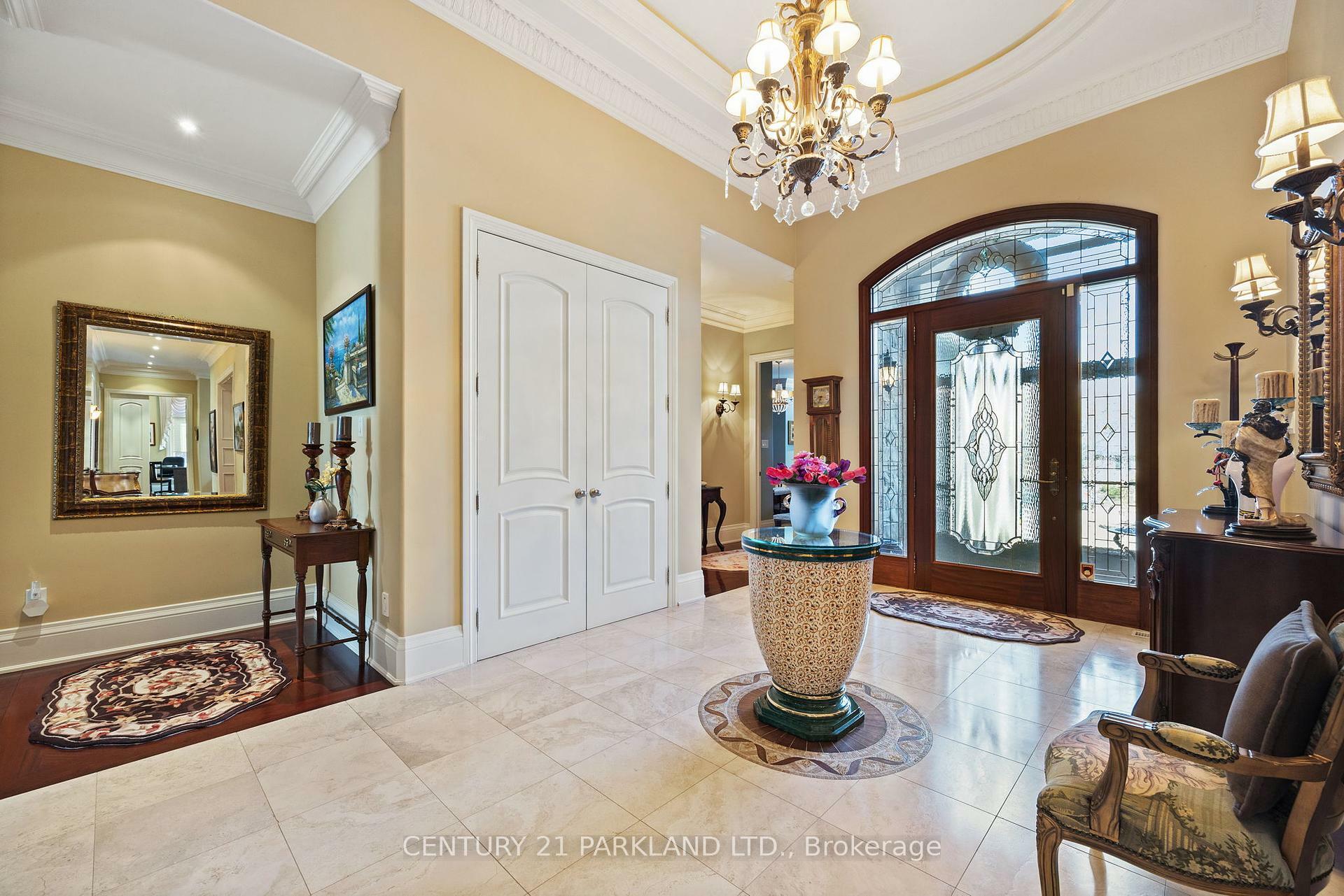 Property Photo: 16 Boyle Drive ON L4C 6C9