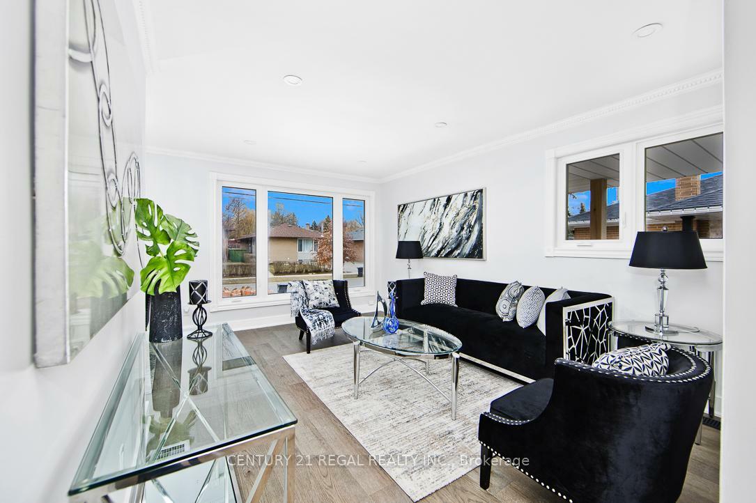 Property Photo: 51 Thornbeck Drive ON M1G 2J7