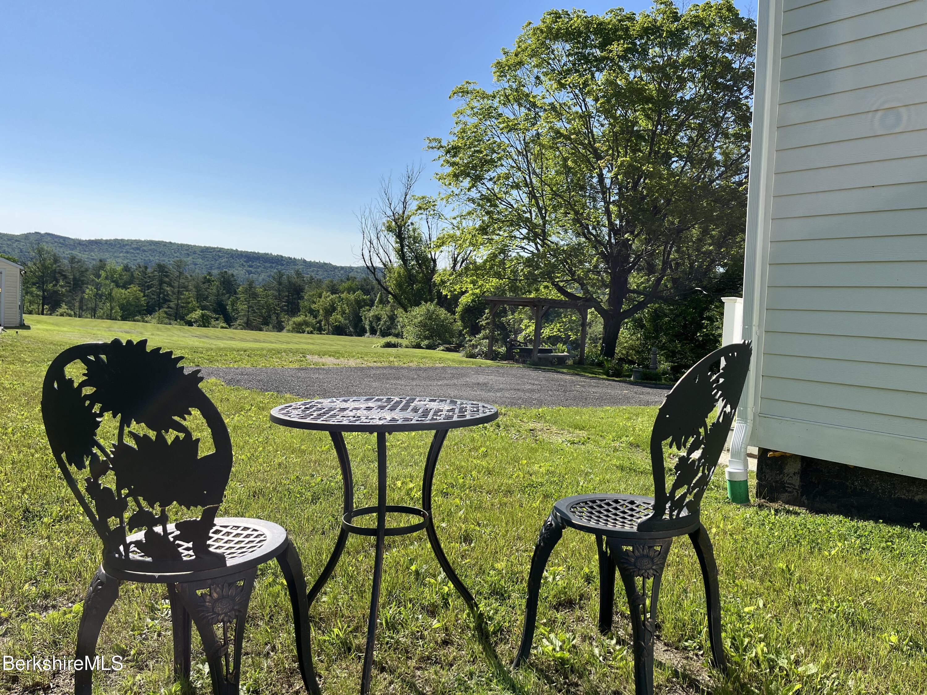 35 Chapman Rd  Pittsfield MA 01201 photo
