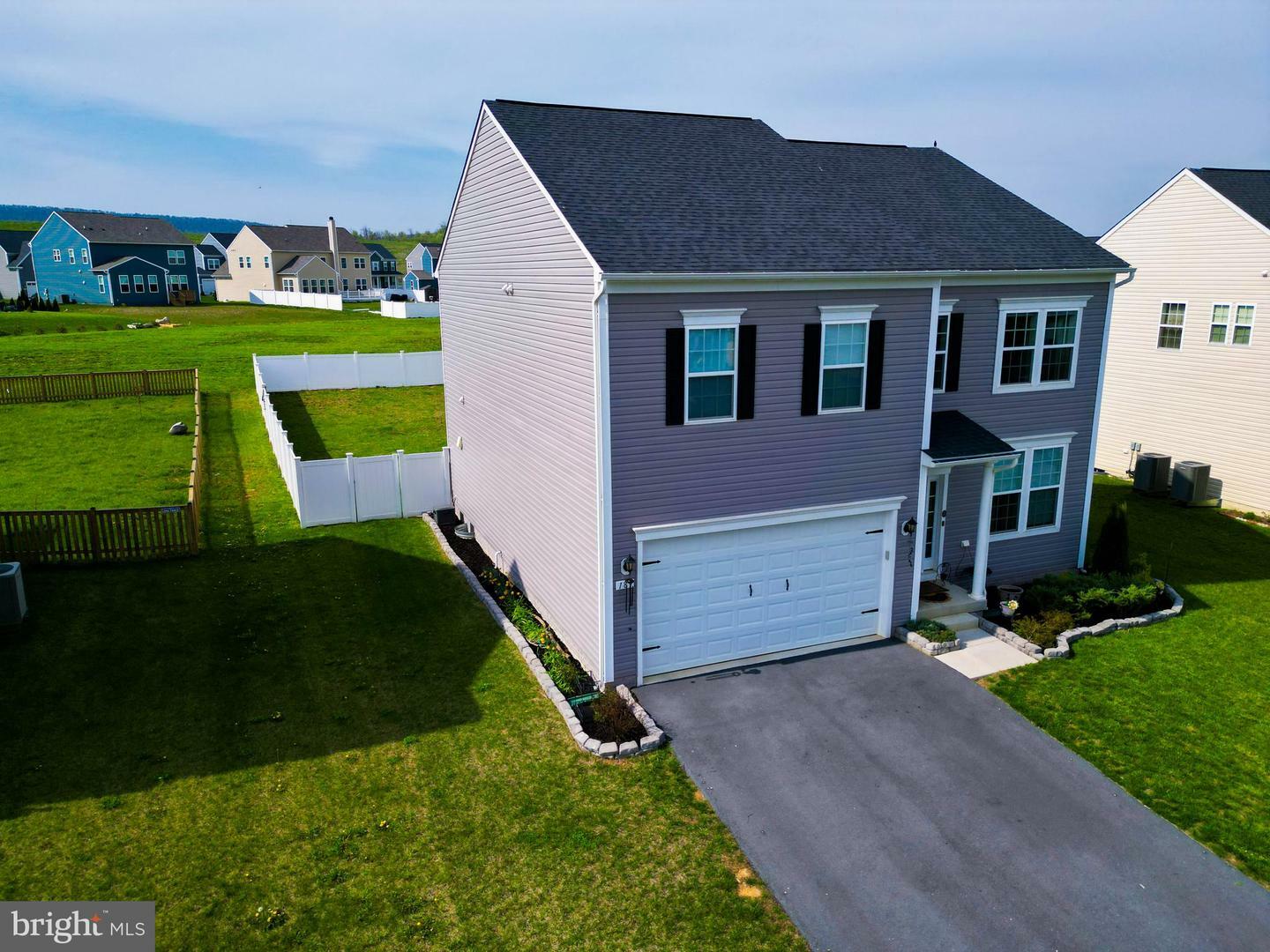 Property Photo: 189 Voltaire St WV 25420