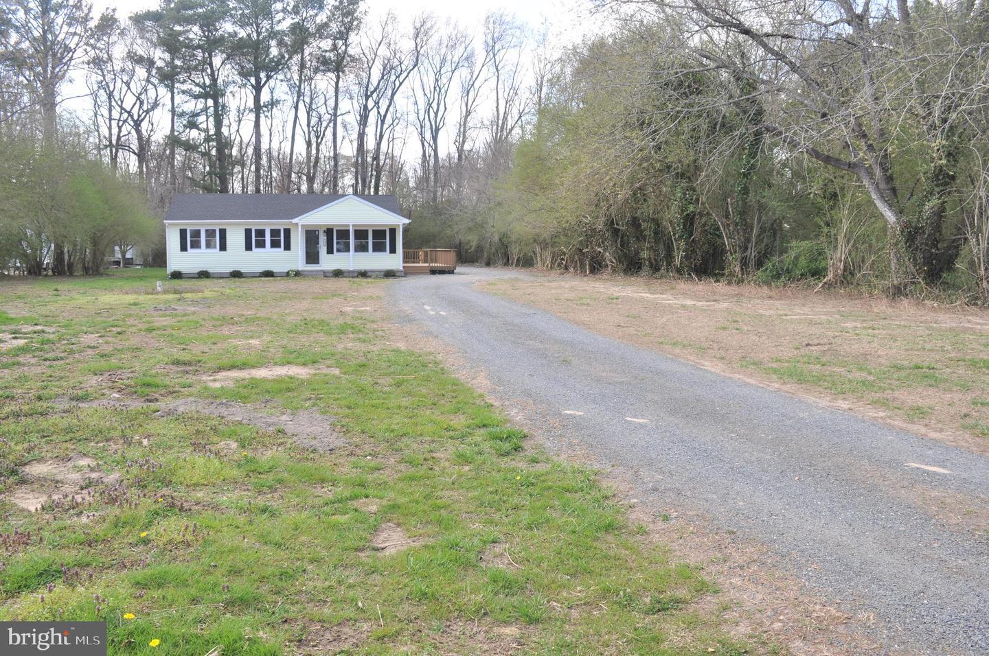 Property Photo: 7518 Dividing Creek MD 21851