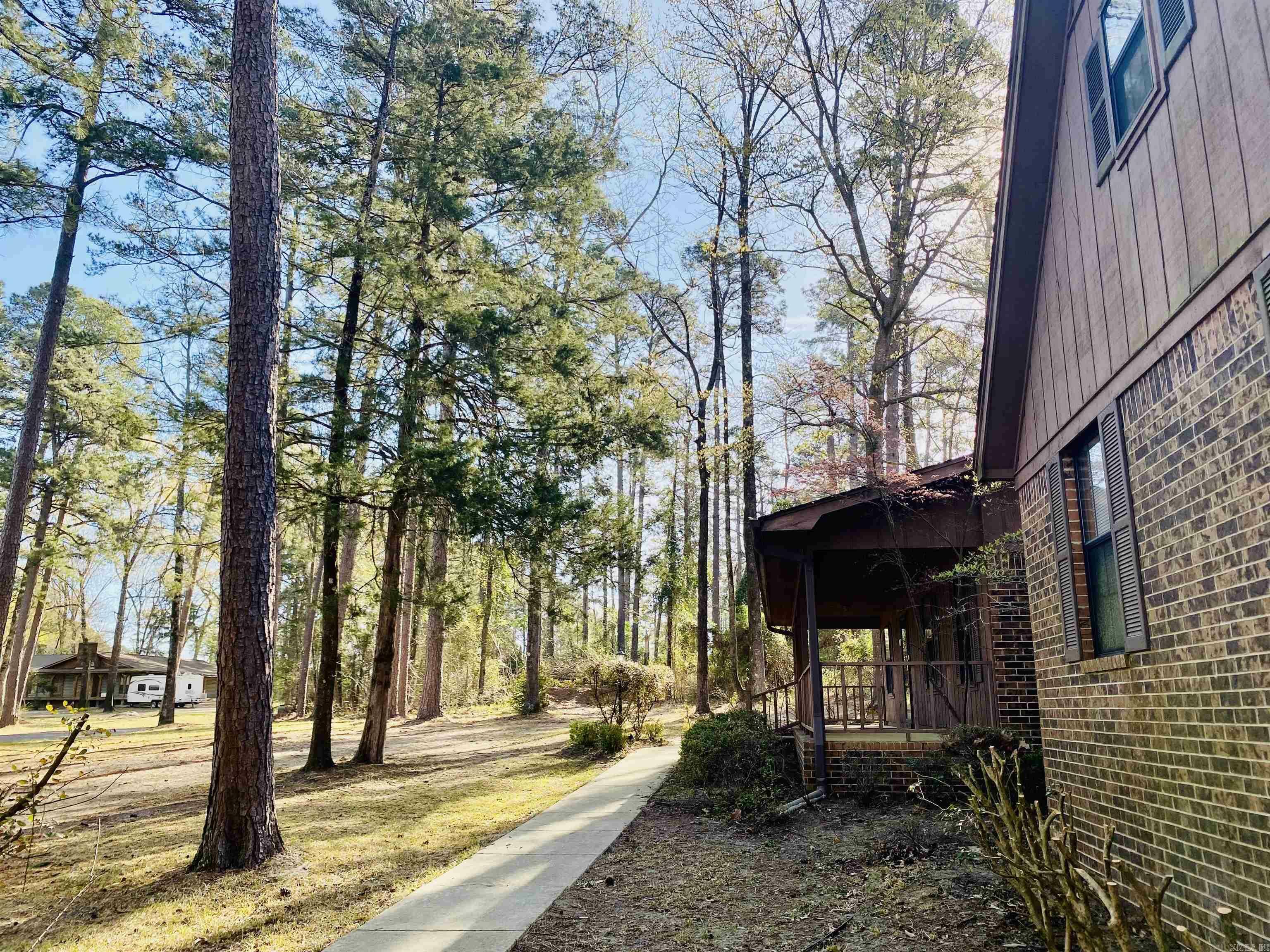 Property Photo: 127 Southwood Dr AR 71701