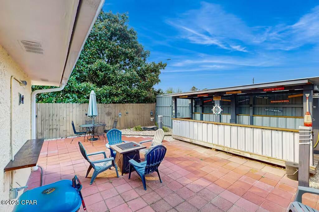Property Photo: 118 Lakeside Circle FL 32413