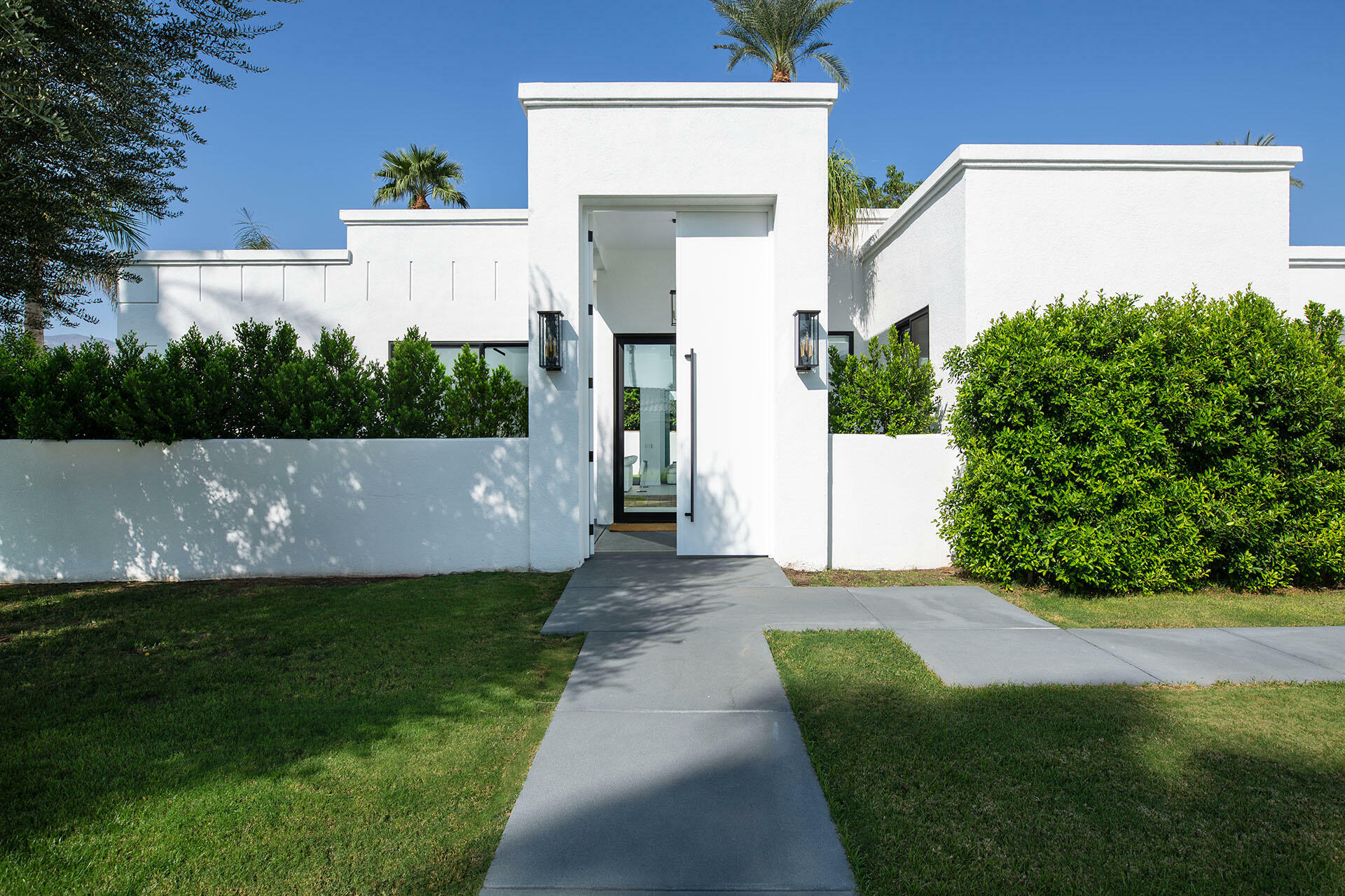 Property Photo: 70445 Mottle Circle CA 92270