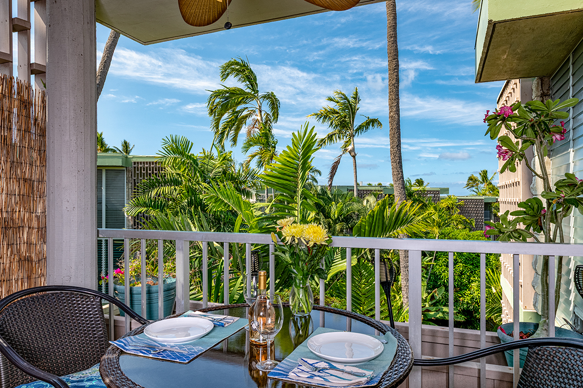 Property Photo: 75-6016 Alii Dr 303 HI 96740