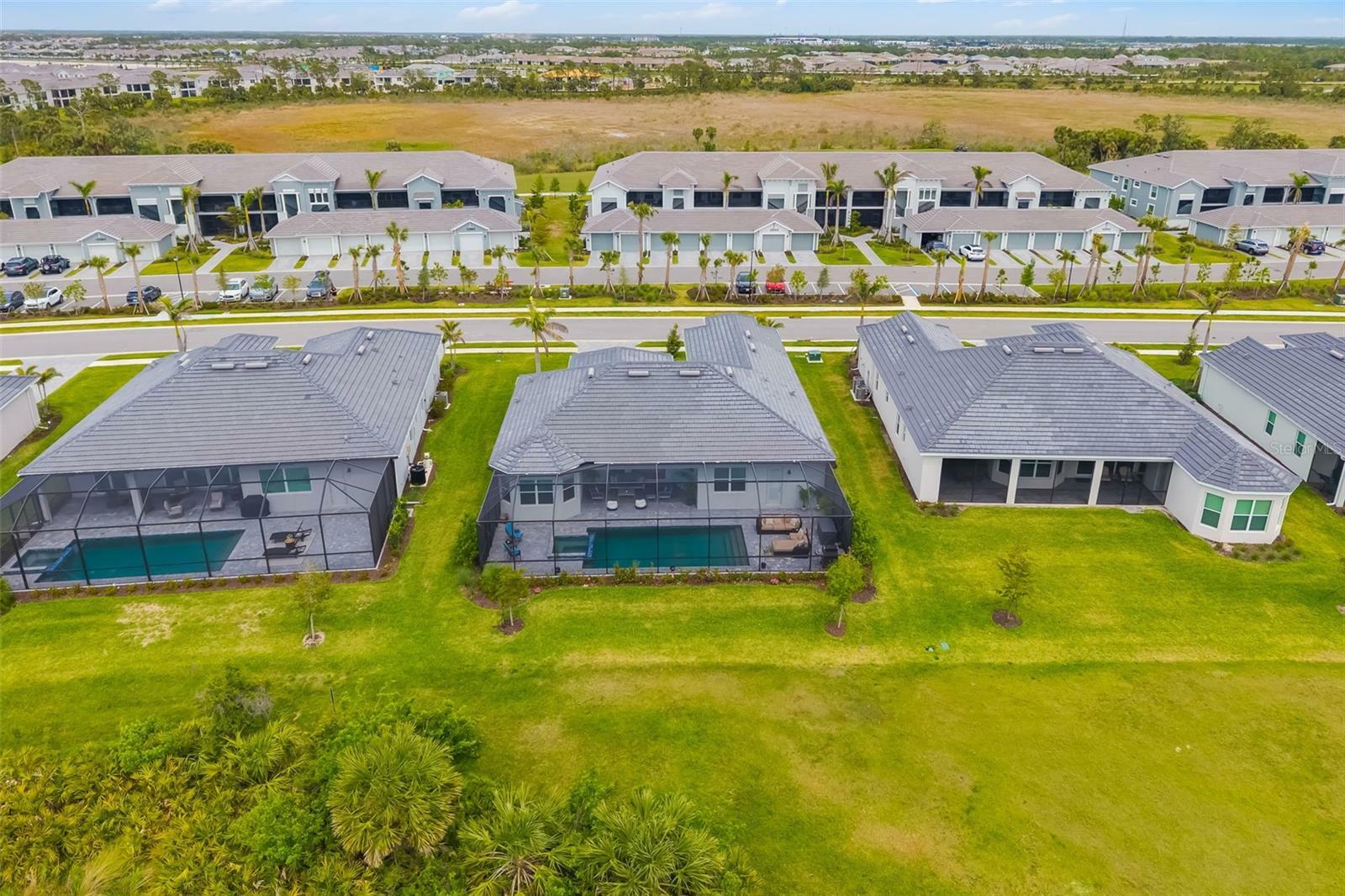 Property Photo: 12557 Galapagos Court FL 34293