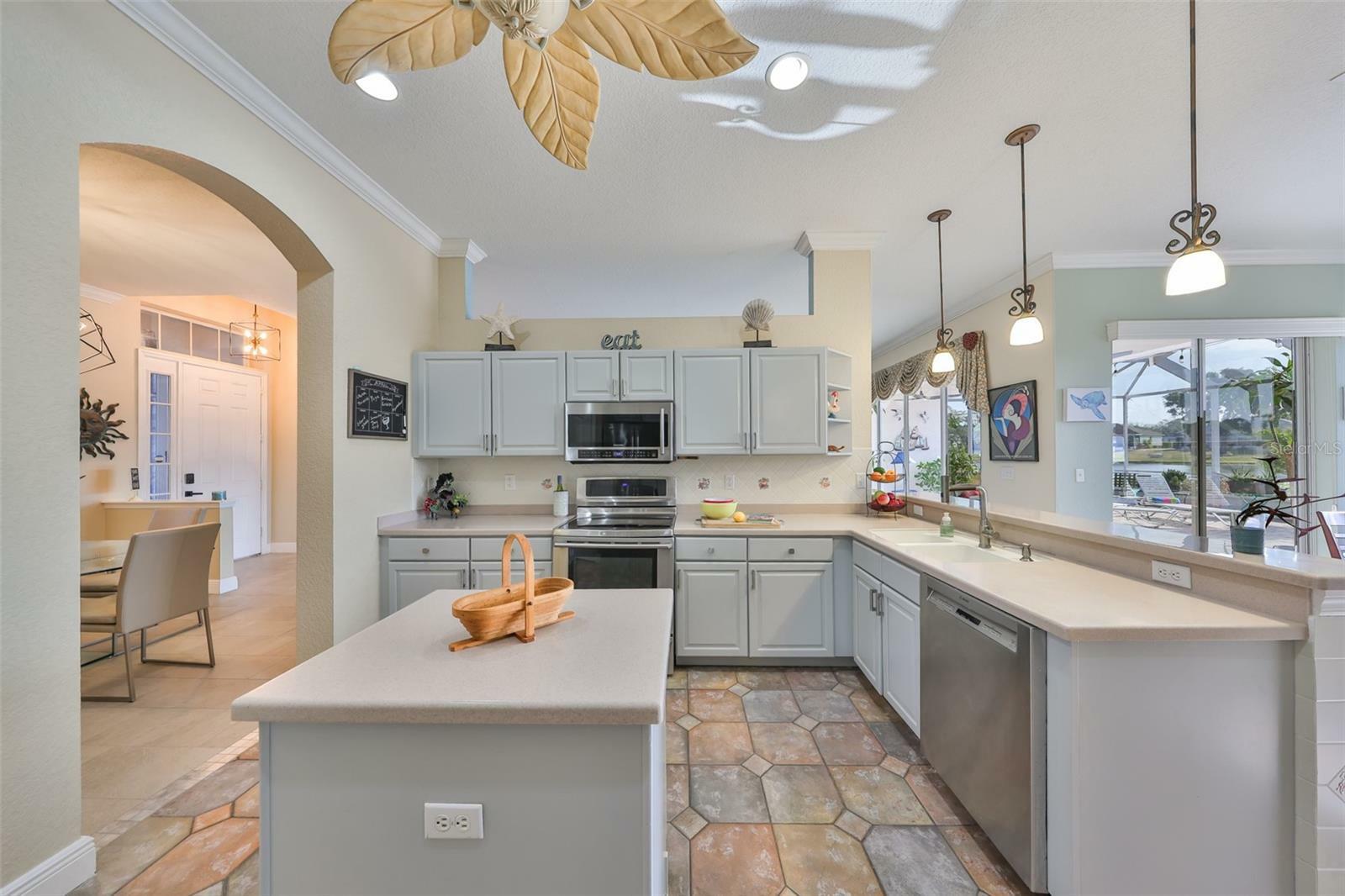 Property Photo: 1123 Signature Drive FL 33573