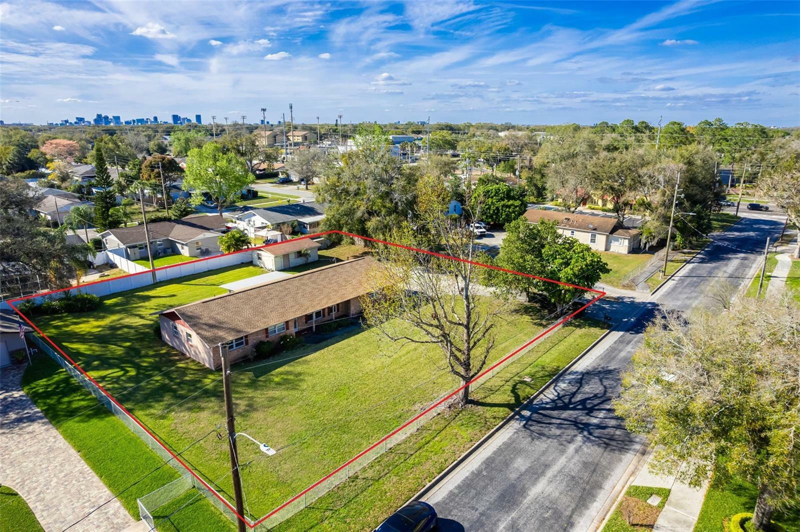 Property Photo: 1624 Bel Air Avenue FL 32812