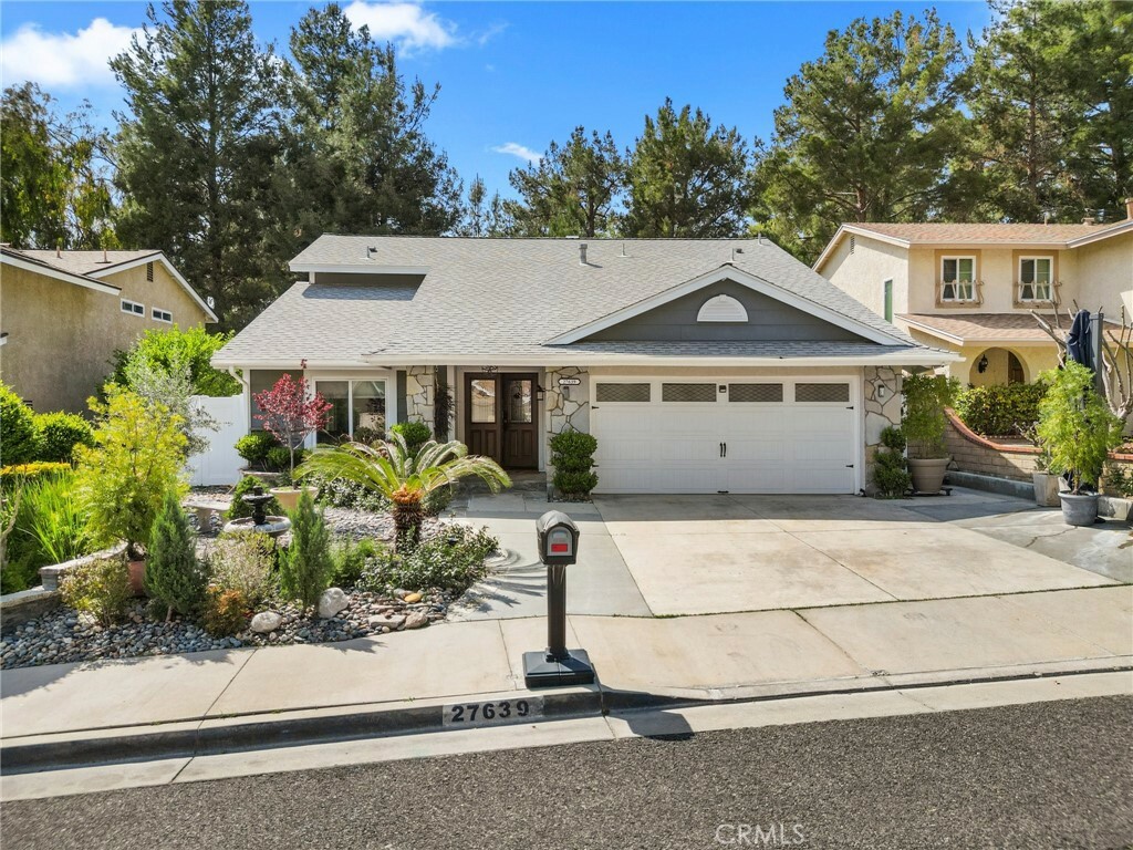Property Photo: 27639 Open Crest Drive CA 91350