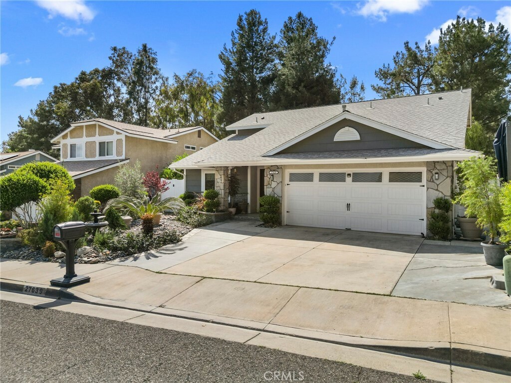 Property Photo: 27639 Open Crest Drive CA 91350