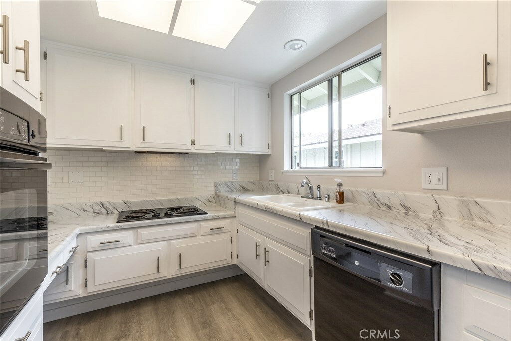 Property Photo: 735 Avenida Majorca CA 92637
