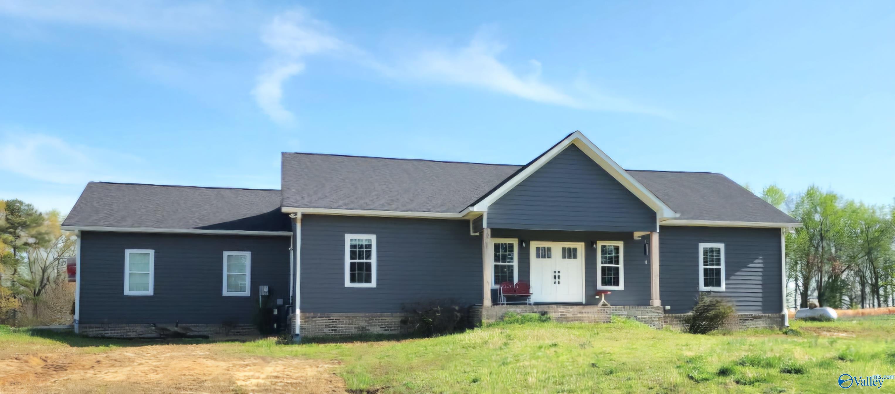 Property Photo: 640 County Road 1759 AL 35019