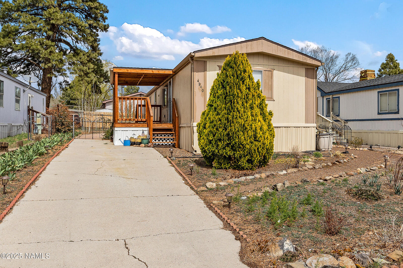 Property Photo: 4940 E Dean Ave AZ 86004