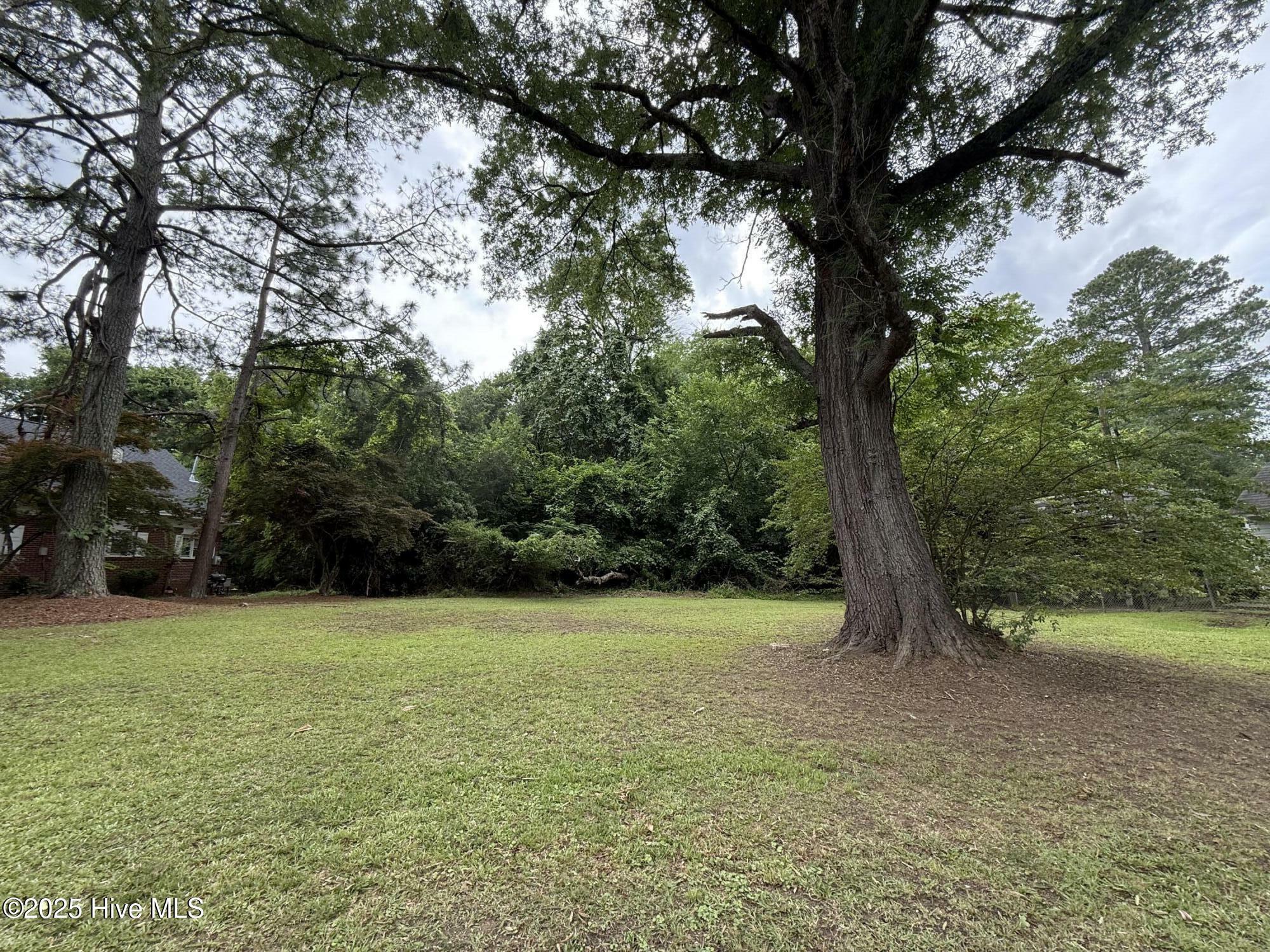 Property Photo:  1404 Hillsdale Drive  NC 27801 