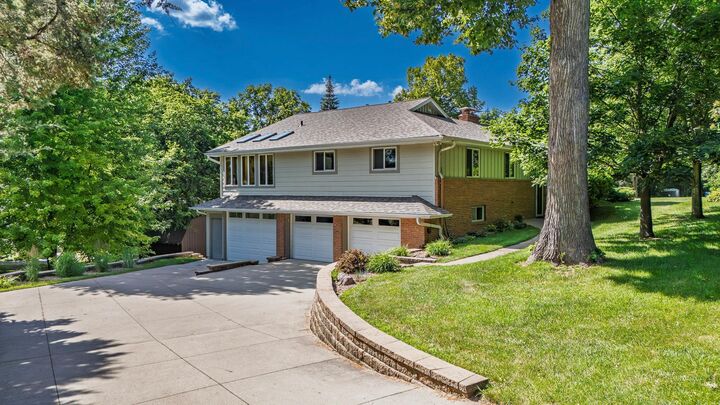 30 Interlachen Lane  Tonka Bay MN 55331 photo