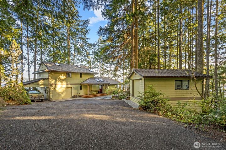 Property Photo: 931 Whitney Road WA 98376
