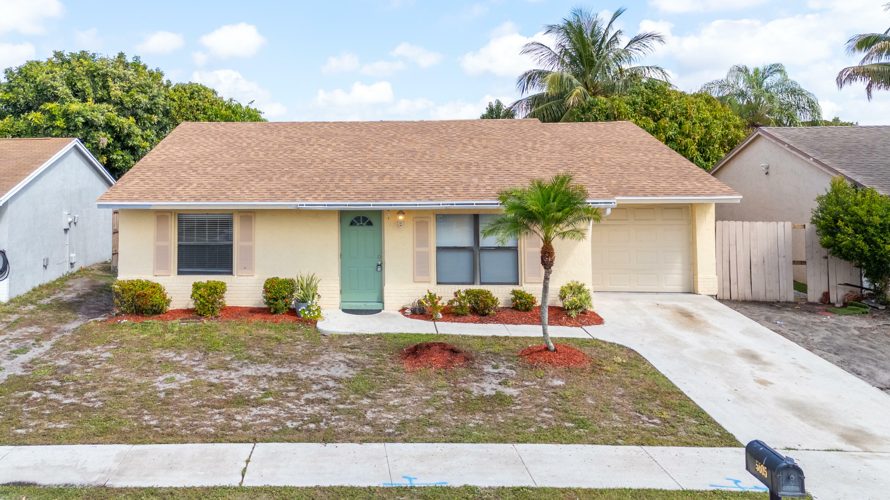 Property Photo: 5805 Ithaca Circle E FL 33463